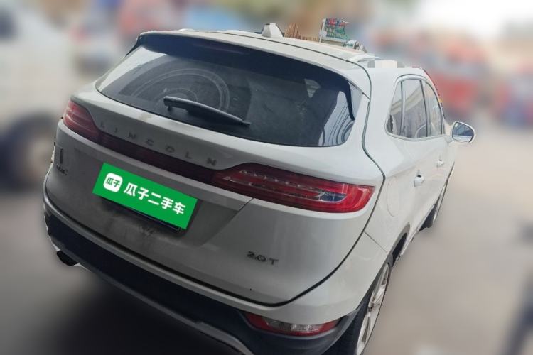 Used Lincoln MKC 2017 2.0T Two-Wheel Drive Deluxe Edition Rear Right 45 Deg