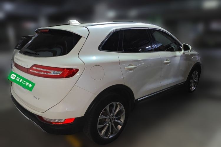 Used Lincoln MKC 2017 2.0T Two-Wheel-Drive Luxury Edition Rear Right 45 Deg