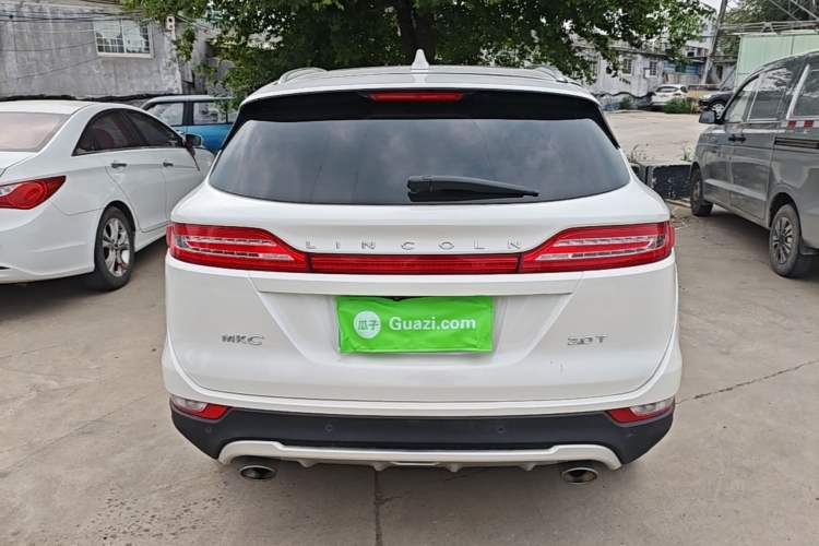 Used Lincoln MKC 2017 2.0T Two-Wheel-Drive Luxury Edition Rear