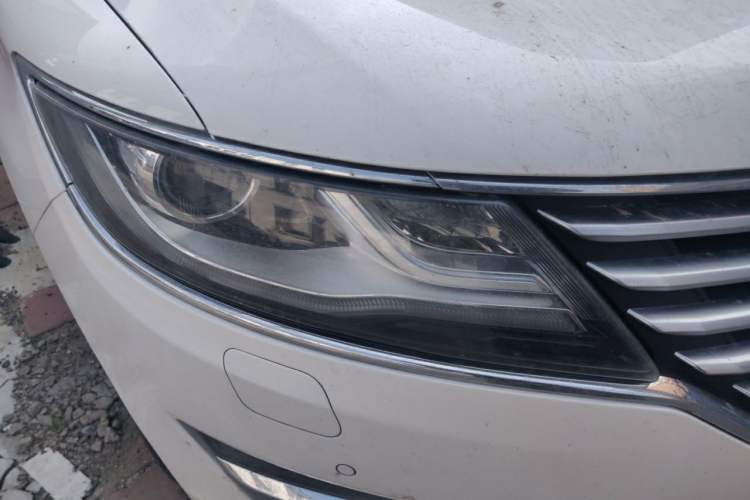 Used Lincoln MKC 2017 2.0T Four-Wheel Drive Zunya Edition Right Front Headlight