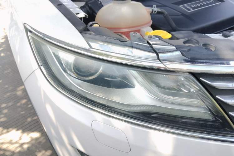 Used Lincoln MKC 2017 2.0T Four-Wheel Drive Zunya Edition Right Front Headlight