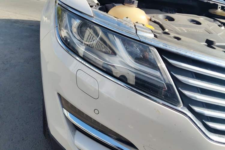 Used Lincoln MKC 2017 2.0T Four-Wheel Drive Zunya Edition Right Front Headlight