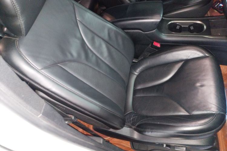 Used Lincoln MKC 2017 2.0T Two-Wheel Drive Deluxe Edition Right Front Seat