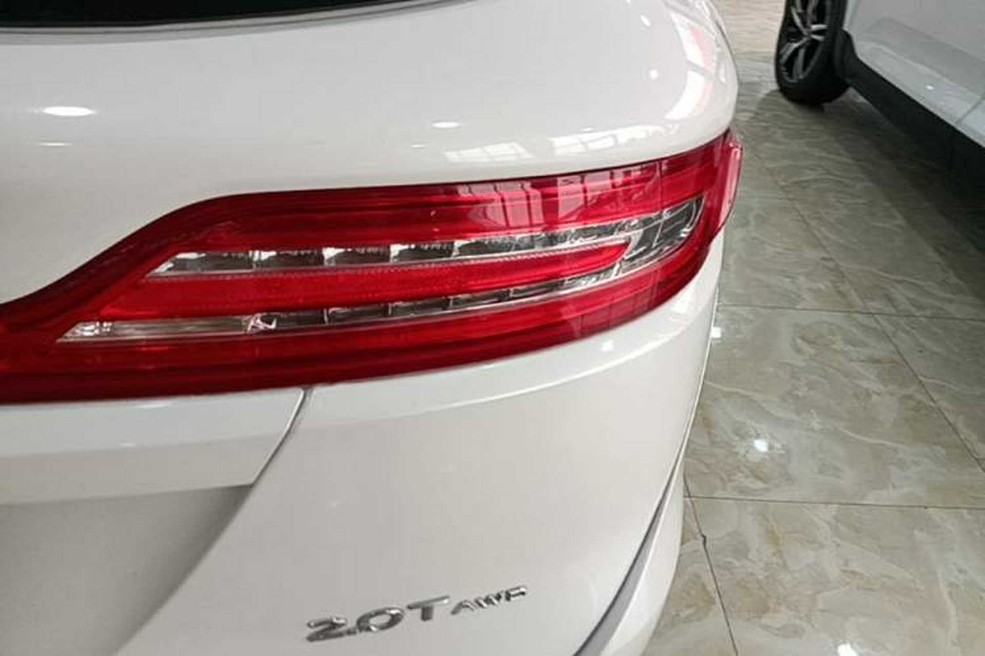 Used Lincoln MKC 2017 2.0T Four-Wheel Drive Zunya Edition Right Rear Taillight