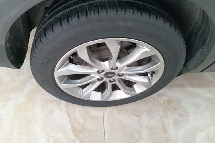Used Lincoln MKC 2017 2.0T Four-Wheel Drive Zunya Edition Right Rear Wheel Hub