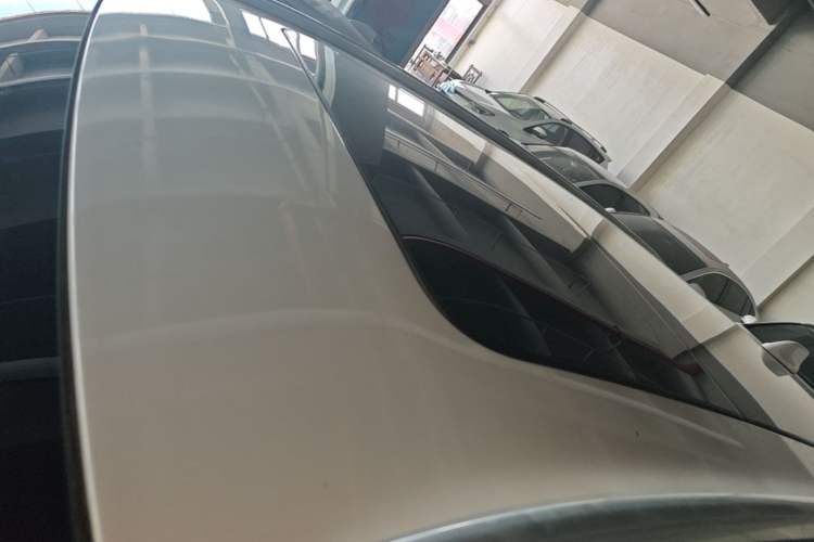 Used Lincoln MKC 2017 2.0T Two-Wheel Drive Deluxe Edition Roof