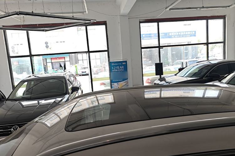 Used Lincoln MKC 2017 2.0T Two-Wheel-Drive Luxury Edition Roof