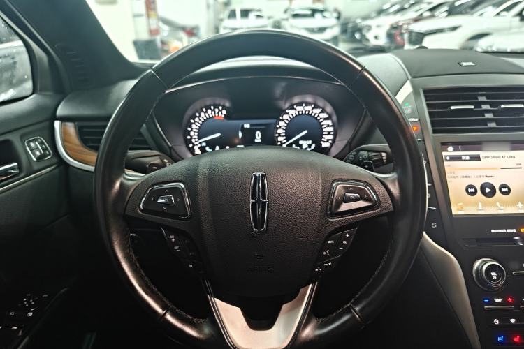 Used Lincoln MKC 2017 2.0T Four-Wheel Drive Zunya Edition Steering Wheel