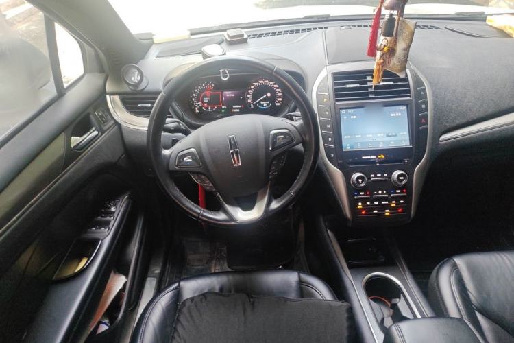 Used Lincoln MKC 2017 2.0T Two-Wheel Drive Deluxe Edition Steering Wheel