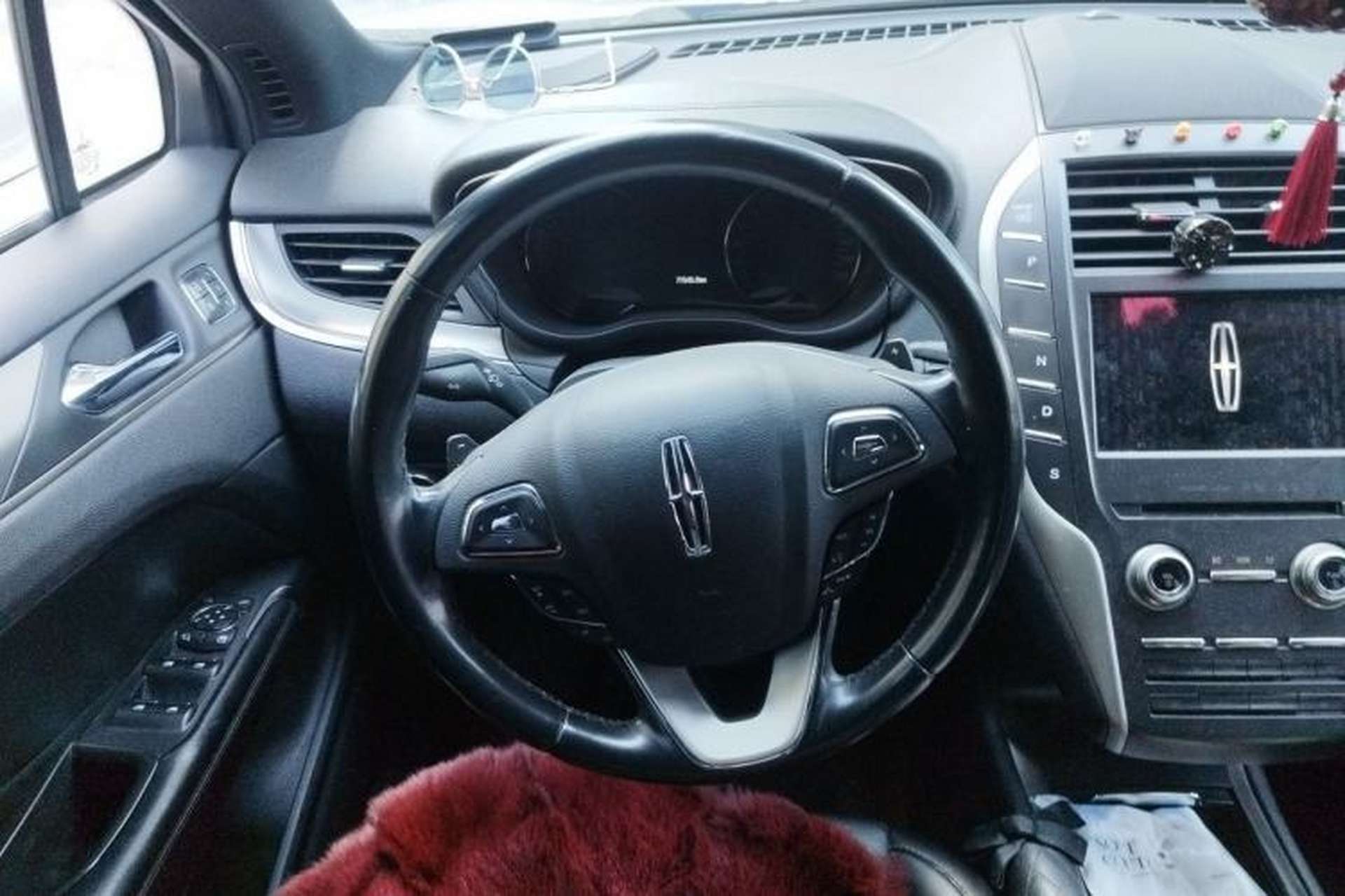 Used Lincoln MKC 2017 2.0T Two-Wheel Drive Deluxe Edition Steering Wheel
