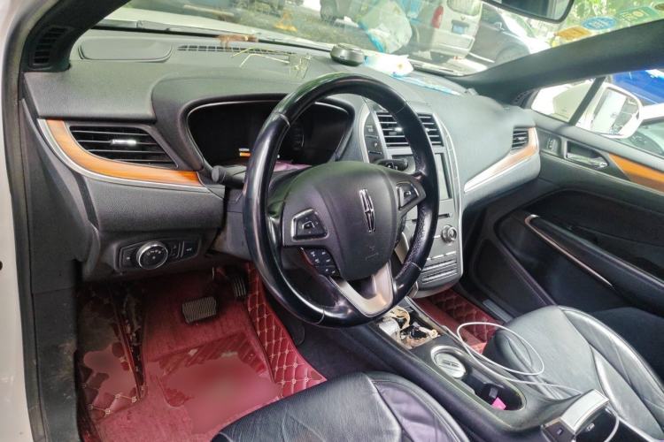 Used Lincoln MKC 2017 2.0T Two-Wheel-Drive Luxury Edition Steering Wheel