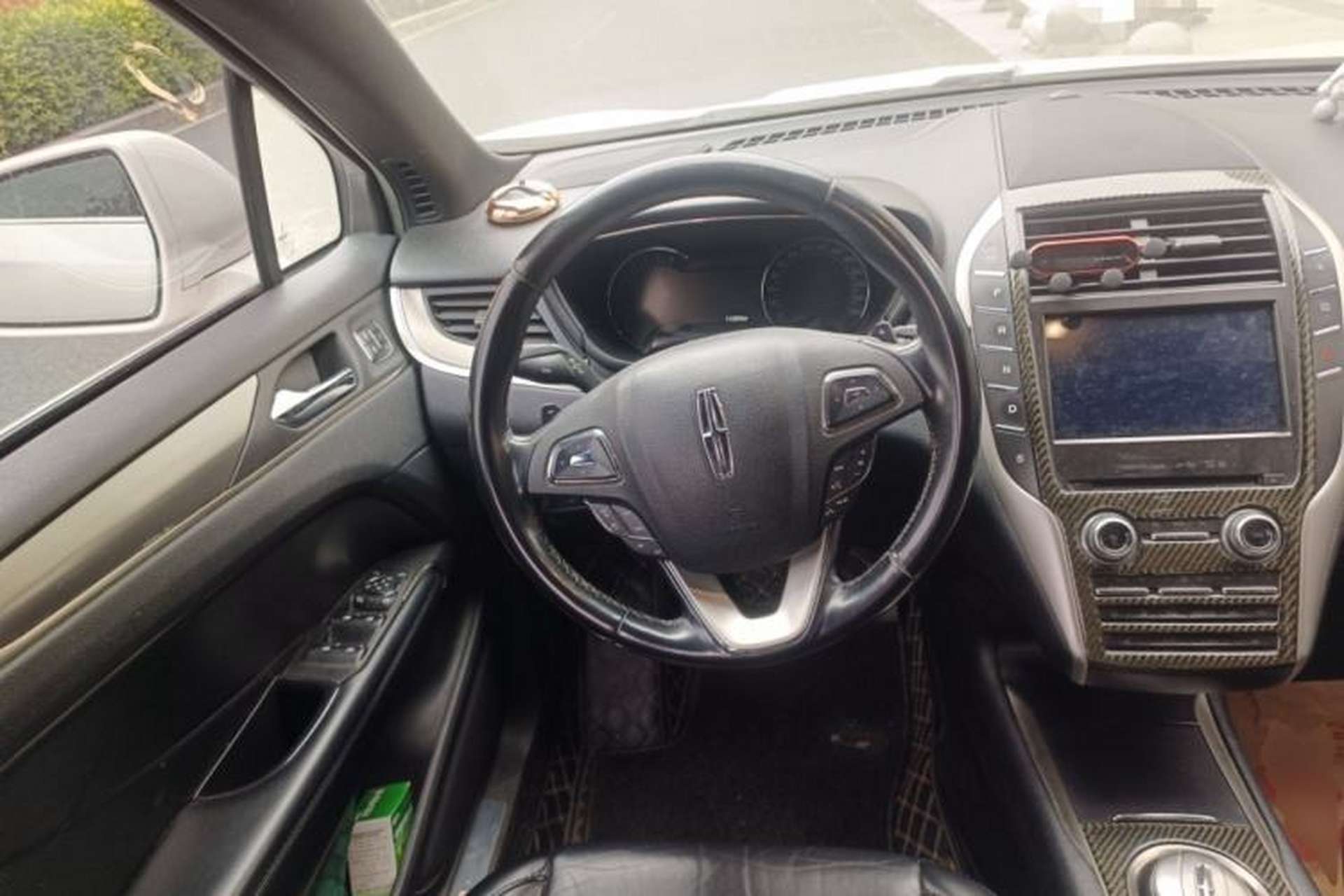 Used Lincoln MKC 2017 2.0T Two-Wheel Drive Deluxe Edition Steering Wheel