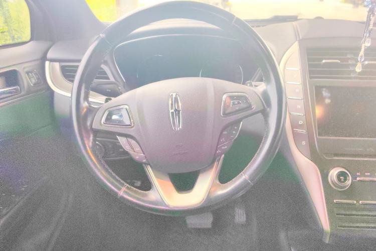 Used Lincoln MKC 2017 2.0T Two-Wheel Drive Deluxe Edition Steering Wheel