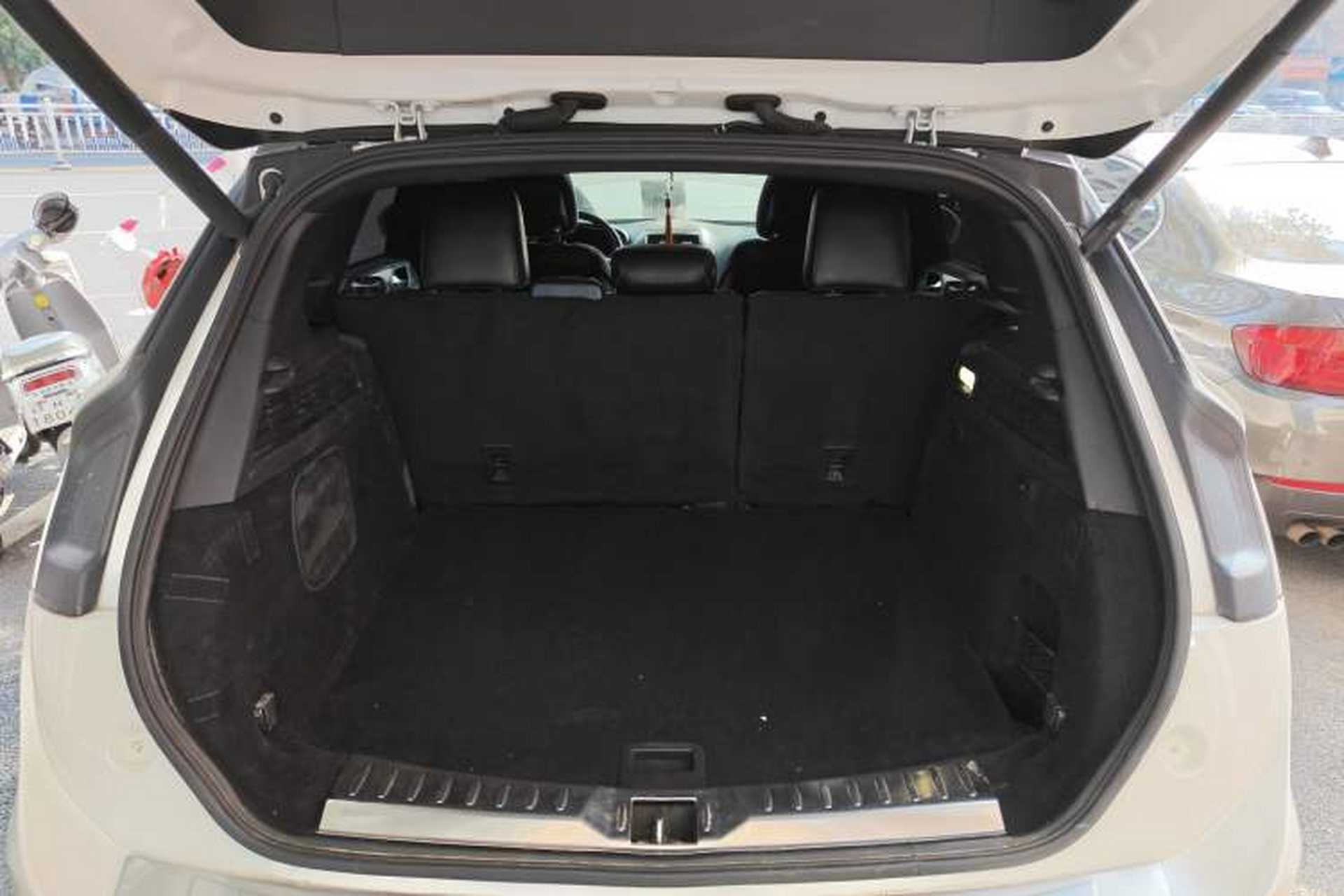 Used Lincoln MKC 2017 2.0T Two-Wheel Drive Deluxe Edition Trunk