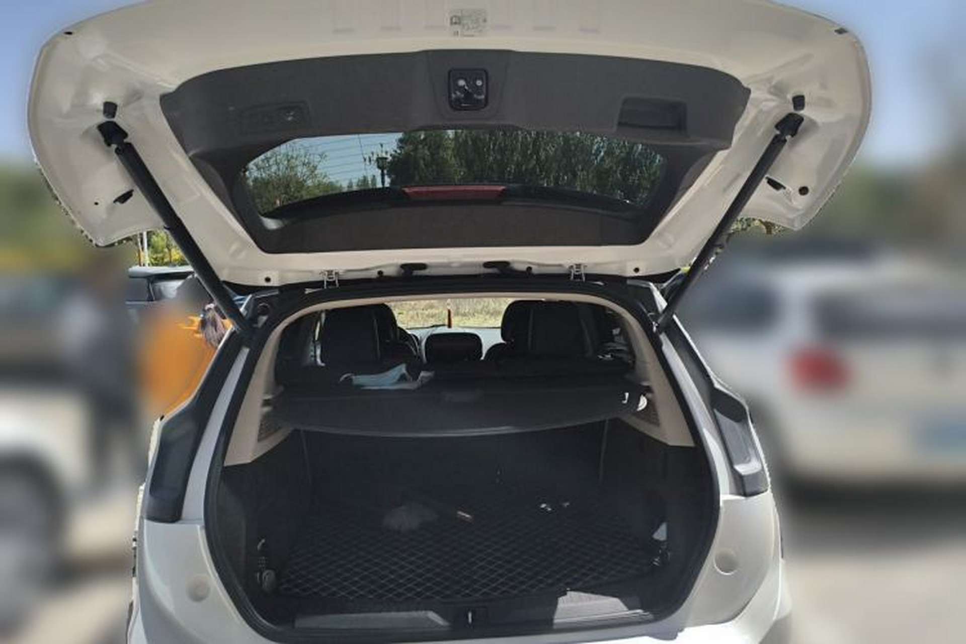 Used Lincoln MKC 2017 2.0T Four-Wheel Drive Zunya Edition Trunk