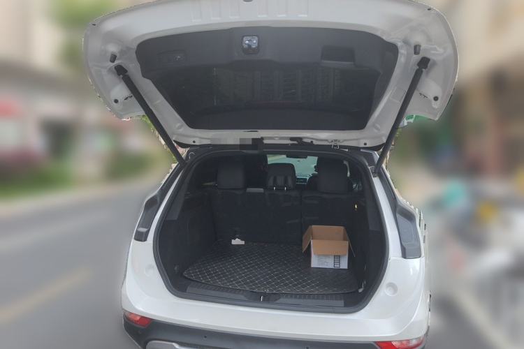Used Lincoln MKC 2017 2.0T Two-Wheel Drive Zunyue Edition Trunk