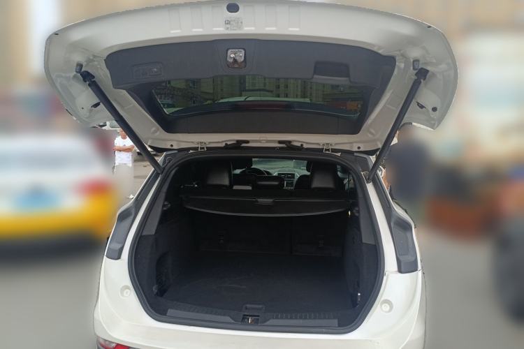 Used Lincoln MKC 2017 2.0T Four-Wheel Drive Zunya Edition Trunk
