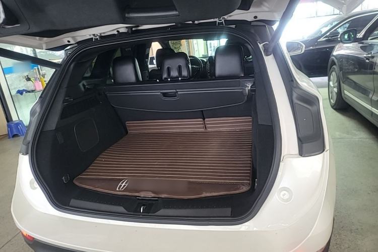 Used Lincoln MKC 2017 2.0T Two-Wheel Drive Deluxe Edition Trunk