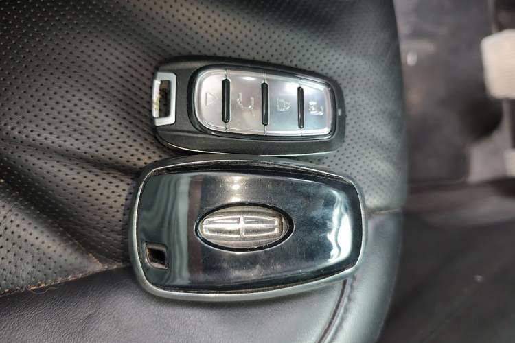 Used Lincoln MKC 2017 2.0T Two-Wheel-Drive Luxury Edition Vehicle Key