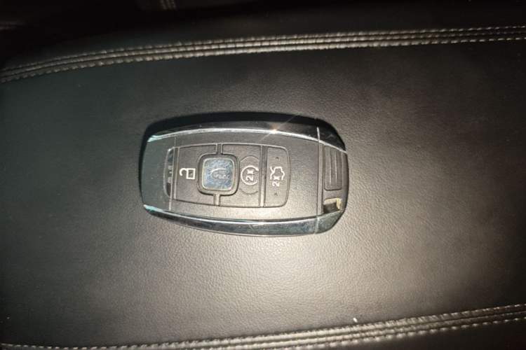 Used Lincoln MKC 2017 2.0T Two-Wheel Drive Deluxe Edition Vehicle Key