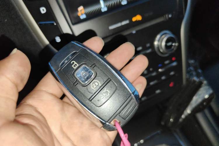 Used Lincoln MKC 2017 2.0T Two-Wheel Drive Zunyue Edition Vehicle Key