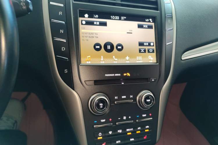 Used Lincoln MKC 2018 2.0T Two-Wheel Drive Deluxe Edition Audio And AC Panel