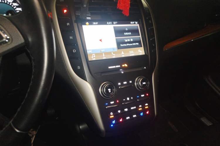 Used Lincoln MKC 2018 2.0T Four-Wheel Drive Zunya Edition Audio And AC Panel