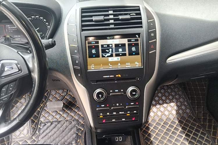 Used Lincoln MKC 2018 2.0T Two-Wheel Drive Deluxe Edition Audio And AC Panel