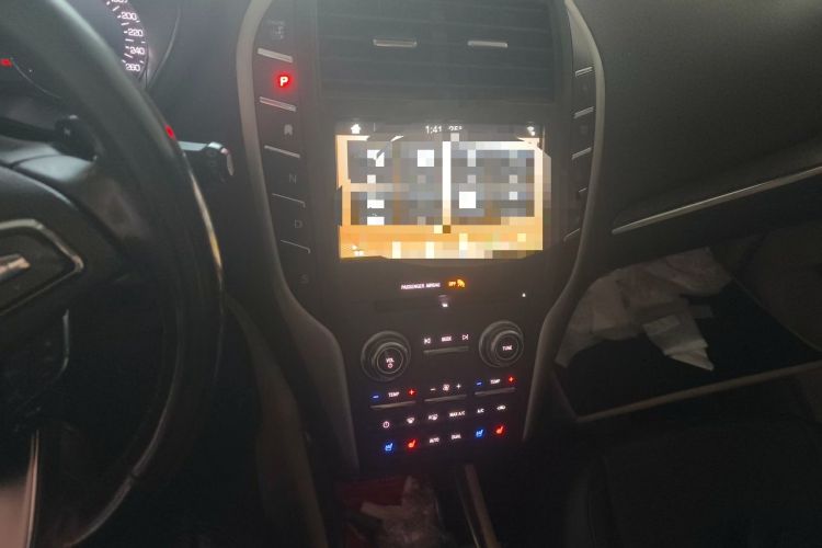 Used Lincoln MKC 2018 2.0T Two-Wheel Drive Luxury Edition Audio And AC Panel