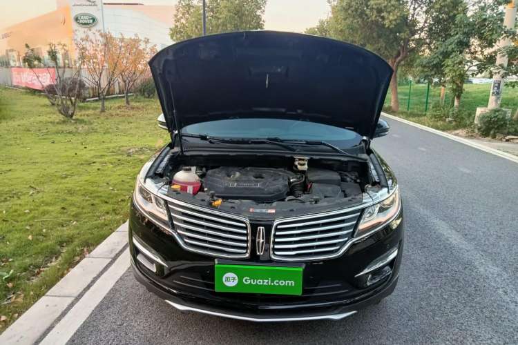 Used Lincoln MKC 2018 2.0T Two-Wheel Drive Luxury Edition Engine Bay