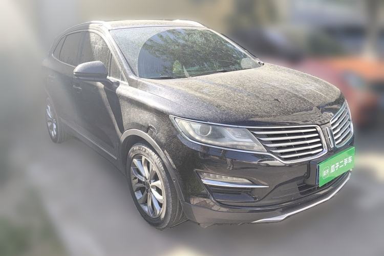 Used Lincoln MKC 2018 2.0T Two-Wheel Drive Luxury Edition Front Right 45 Deg