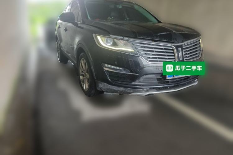 Used Lincoln MKC 2018 2.0T Two-Wheel Drive Luxury Edition Front Right 45 Deg