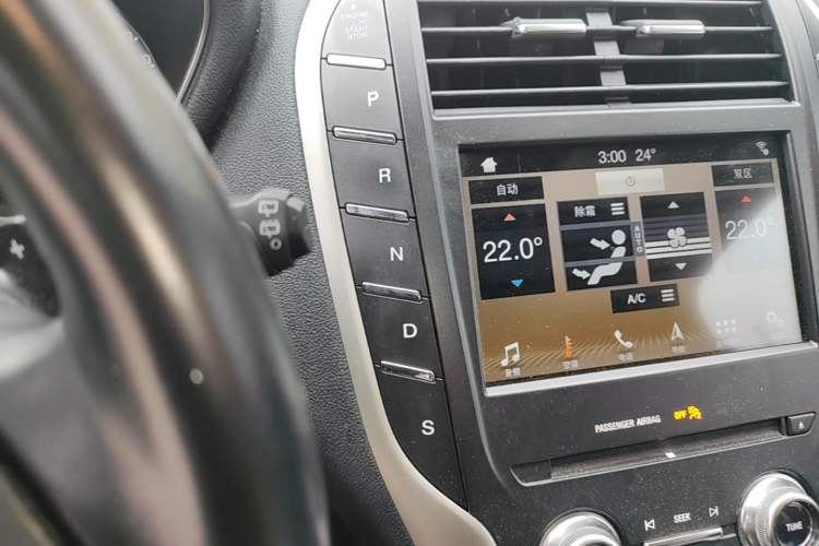 Used Lincoln MKC 2018 2.0T Four-Wheel Drive Zunya Edition Gear Lever