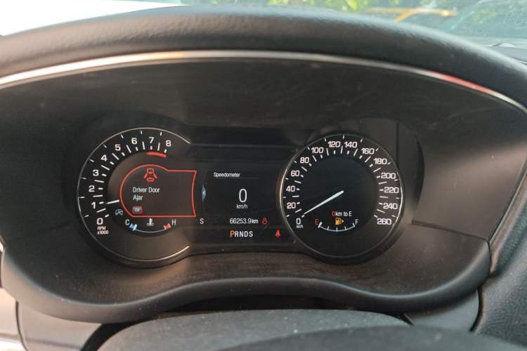 Used Lincoln MKC 2018 2.0T Two-Wheel Drive Deluxe Edition Instrument Cluster