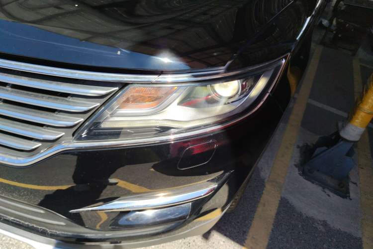 Used Lincoln MKC 2018 2.0T Two-Wheel Drive Deluxe Edition Left Front Headlight