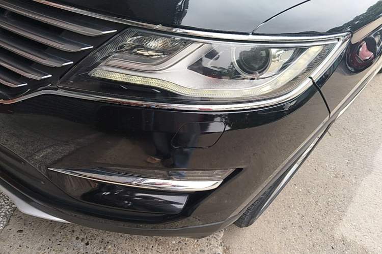 Used Lincoln MKC 2018 2.0T Two-Wheel Drive Deluxe Edition Left Front Headlight