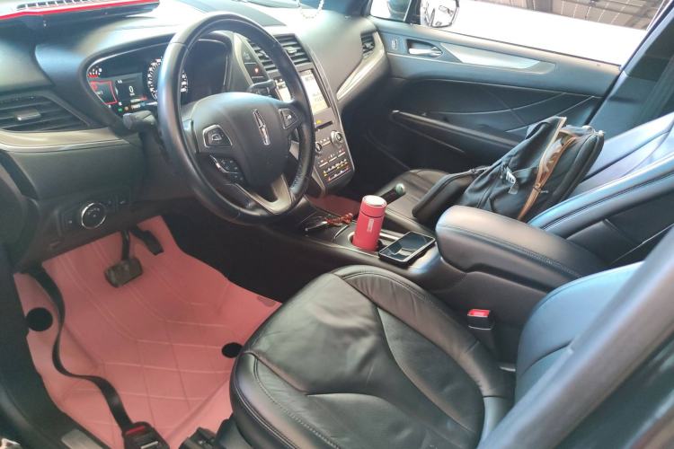 Used Lincoln MKC 2018 2.0T Two-Wheel Drive Deluxe Edition Left Front Seat