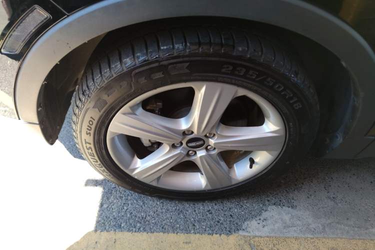 Used Lincoln MKC 2018 2.0T Two-Wheel Drive Deluxe Edition Left Front Wheel Hub