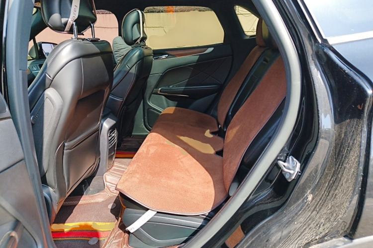 Used Lincoln MKC 2018 2.0T Two-Wheel Drive Luxury Edition Left Rear Seat