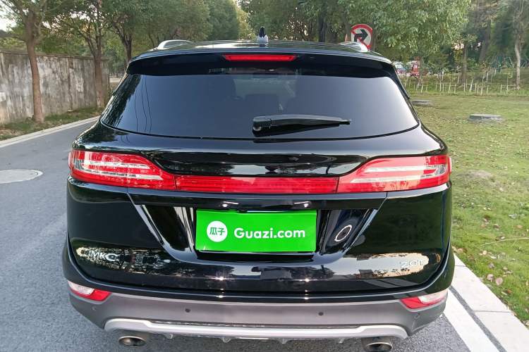 Used Lincoln MKC 2018 2.0T Two-Wheel Drive Luxury Edition Rear