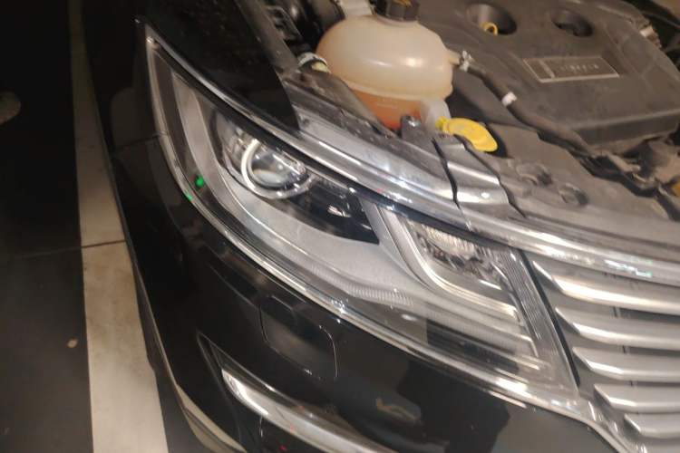 Used Lincoln MKC 2018 2.0T Four-Wheel Drive Zunya Edition Right Front Headlight