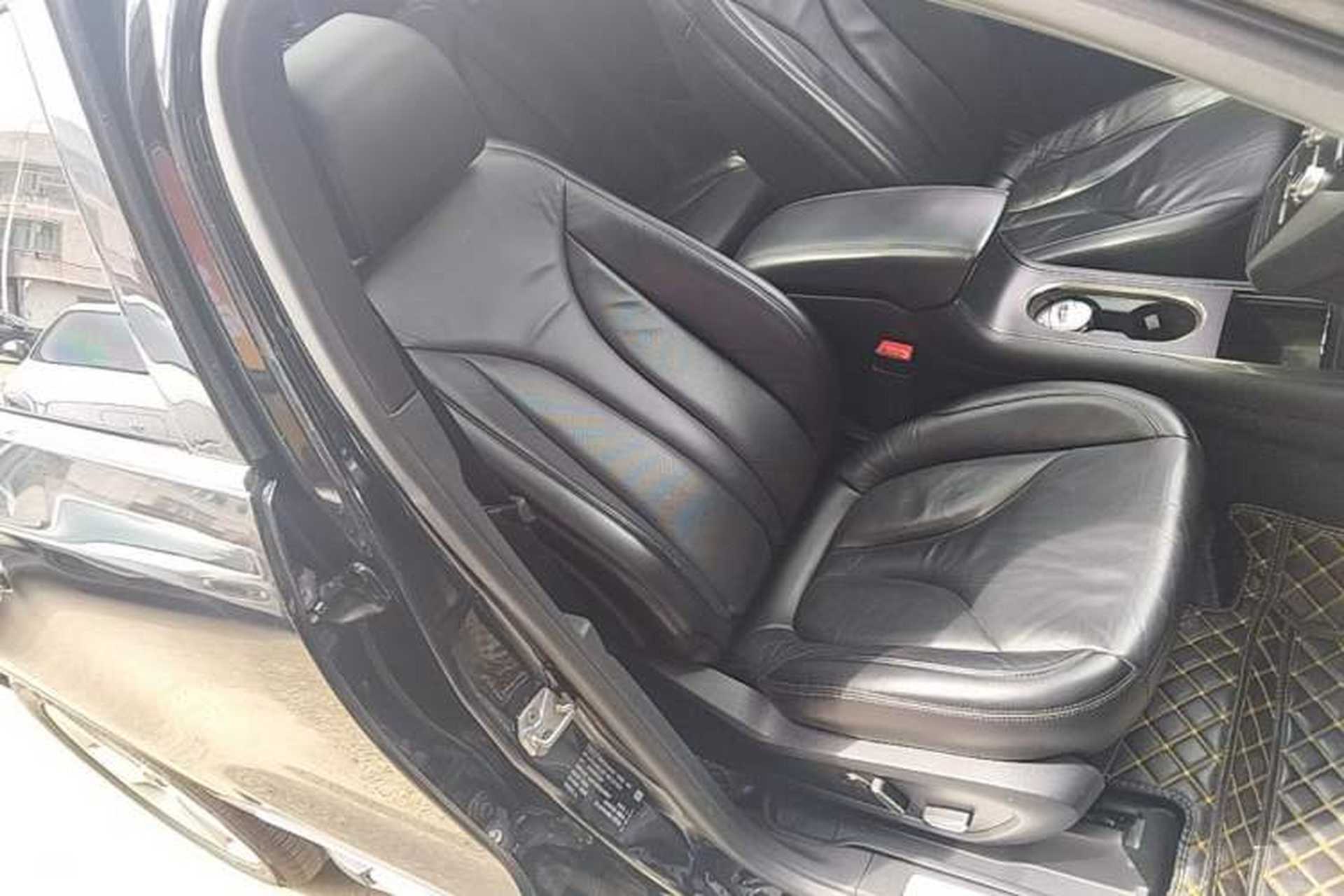 Used Lincoln MKC 2018 2.0T Two-Wheel Drive Deluxe Edition Right Front Seat