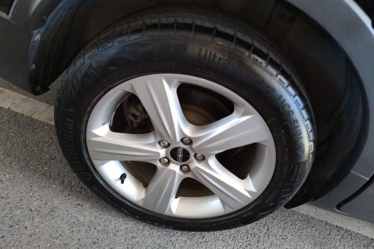 Used Lincoln MKC 2018 2.0T Two-Wheel Drive Deluxe Edition Right Rear Wheel Hub