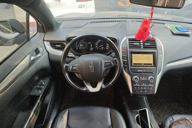 Used Lincoln MKC 2018 2.0T Two-Wheel Drive Deluxe Edition Steering Wheel