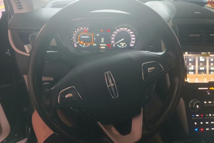 Used Lincoln MKC 2018 2.0T Two-Wheel Drive Luxury Edition Steering Wheel