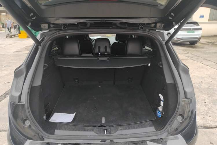 Used Lincoln MKC 2018 2.0T Four-Wheel Drive Zunya Edition Trunk