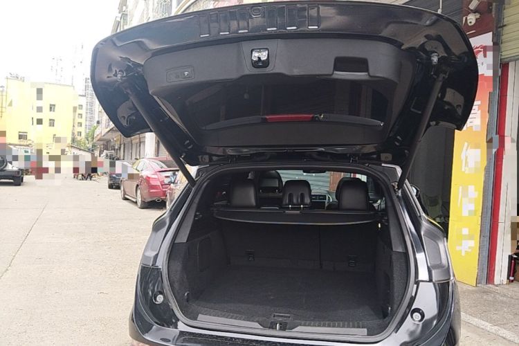 Used Lincoln MKC 2018 2.0T Two-Wheel Drive Deluxe Edition Trunk