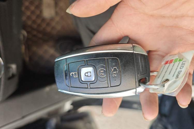 Used Lincoln MKC 2018 2.0T Two-Wheel Drive Deluxe Edition Vehicle Key