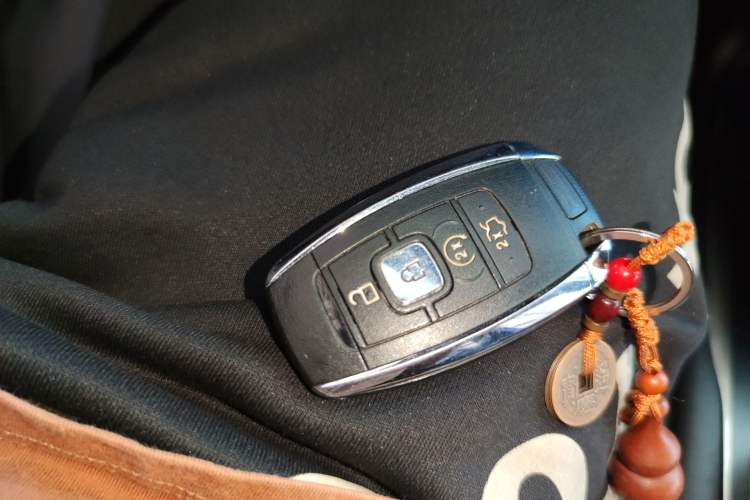 Used Lincoln MKC 2018 2.0T Two-Wheel Drive Deluxe Edition Vehicle Key