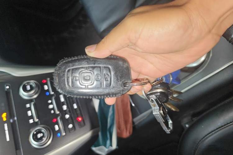 Used Lincoln MKC 2018 2.0T Two-Wheel Drive Deluxe Edition Vehicle Key